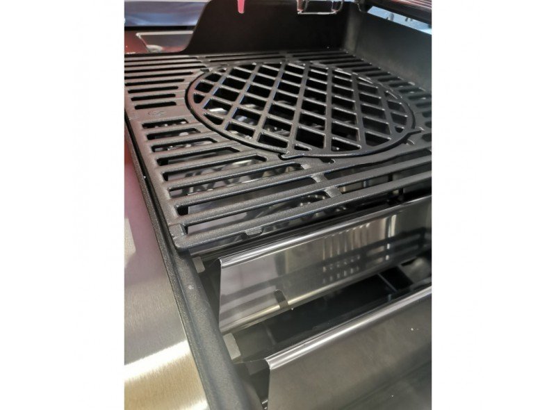 Weber_Spirit_Premium_EP_335_GBS_Negra_87-800x590-1.jpg