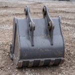 nestiques-18-inch-digging-bucket-hero.jpg